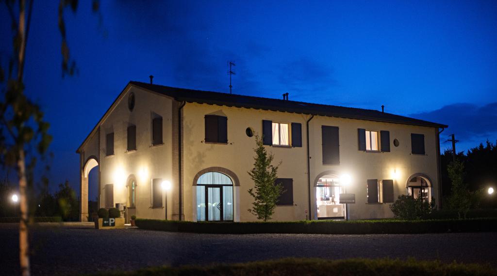 Agriturismo Il Mondo Pensionat Parma Eksteriør billede