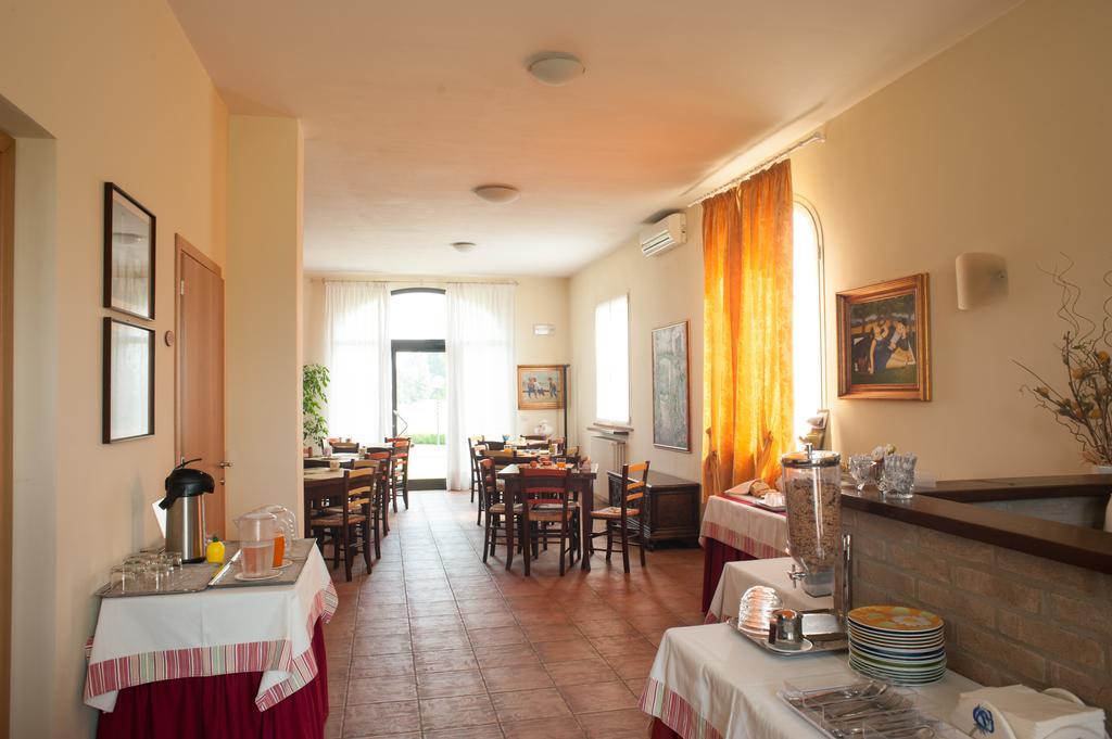 Agriturismo Il Mondo Pensionat Parma Eksteriør billede