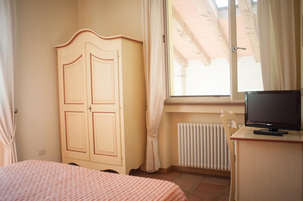 Agriturismo Il Mondo Pensionat Parma Værelse billede