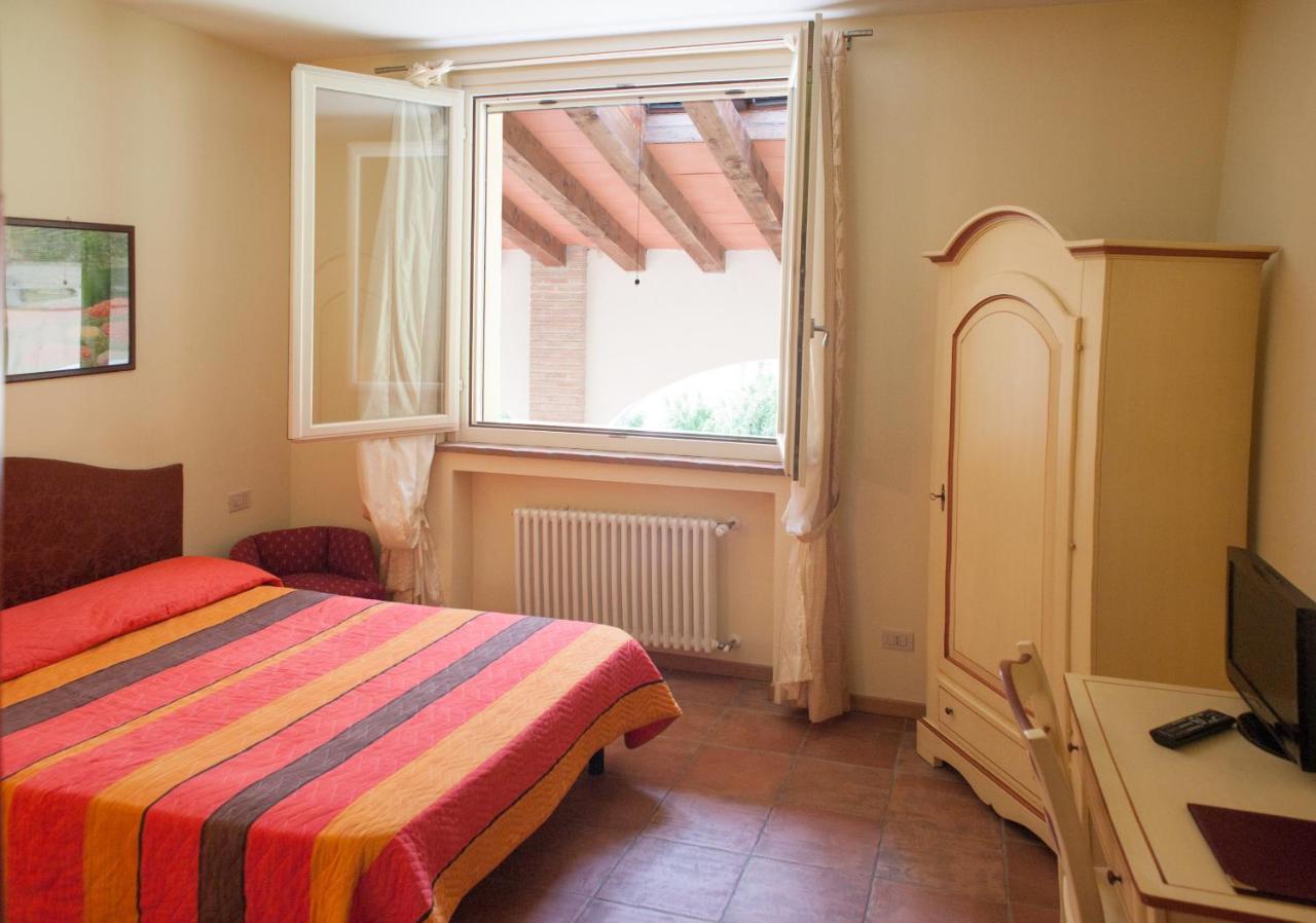 Agriturismo Il Mondo Pensionat Parma Værelse billede